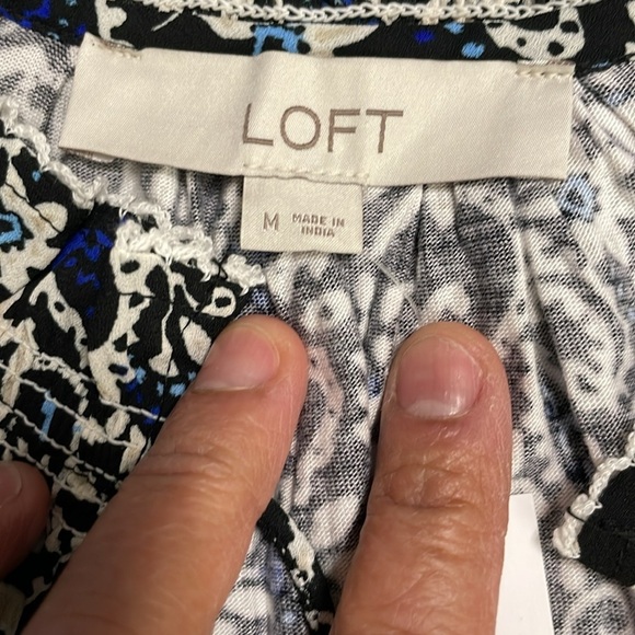 Loft Paisley Smocked Tie Neck Mixed Media Shell size M - Picture 8 of 12